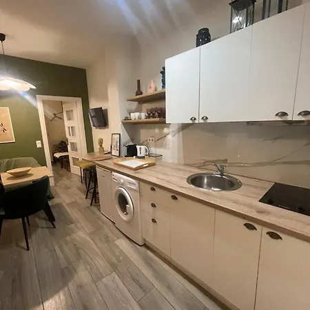 Maisonette 필로스