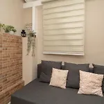 Maisonette شقة *